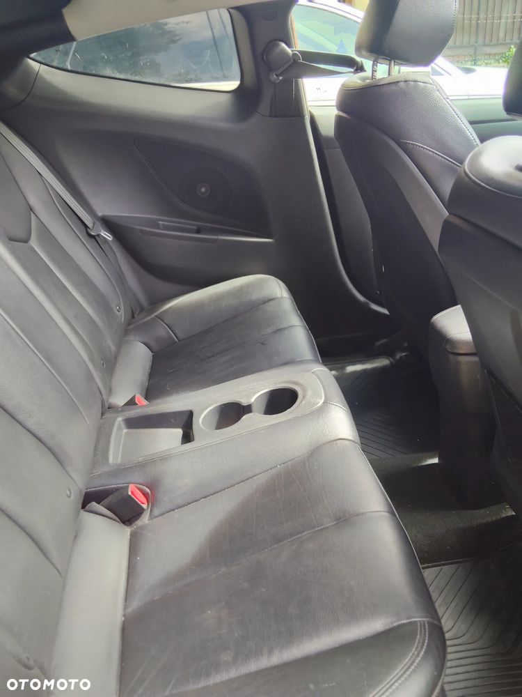 Hyundai Veloster 1.6 GDI Premium - 6