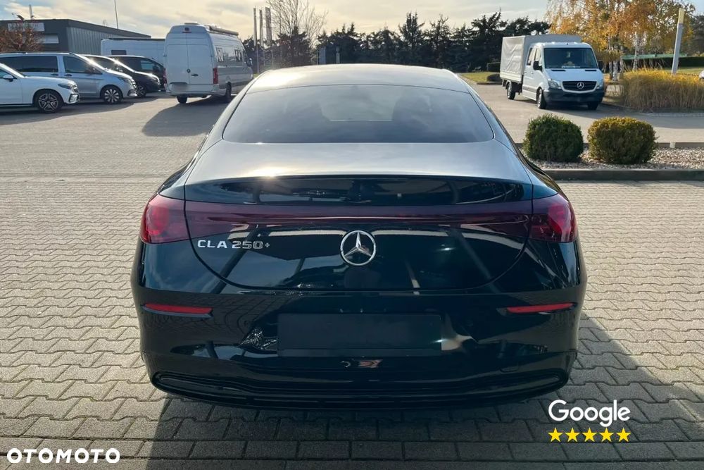 Mercedes-Benz CLA - 4