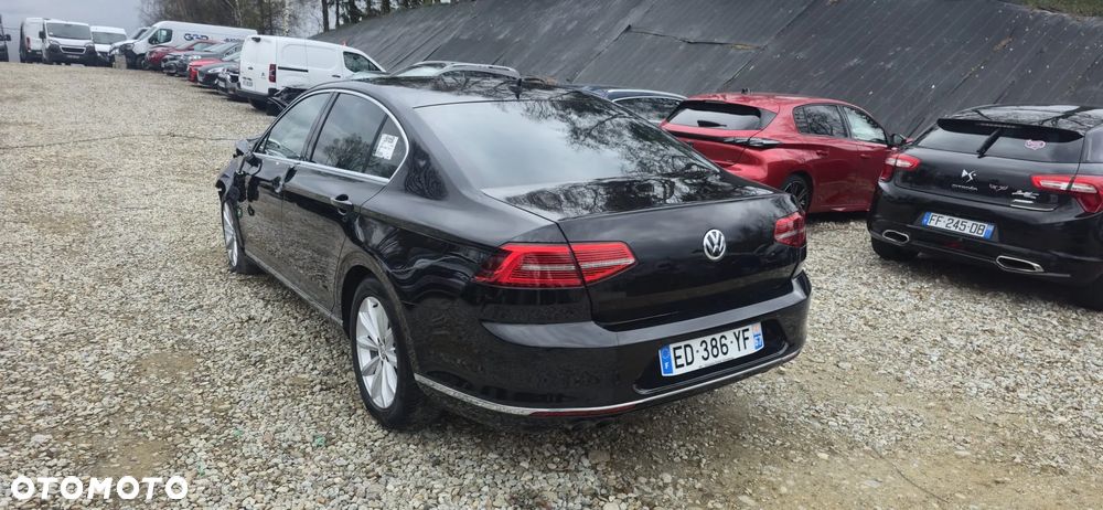 Volkswagen Passat 2.0 TDI BMT Comfortline DSG - 3