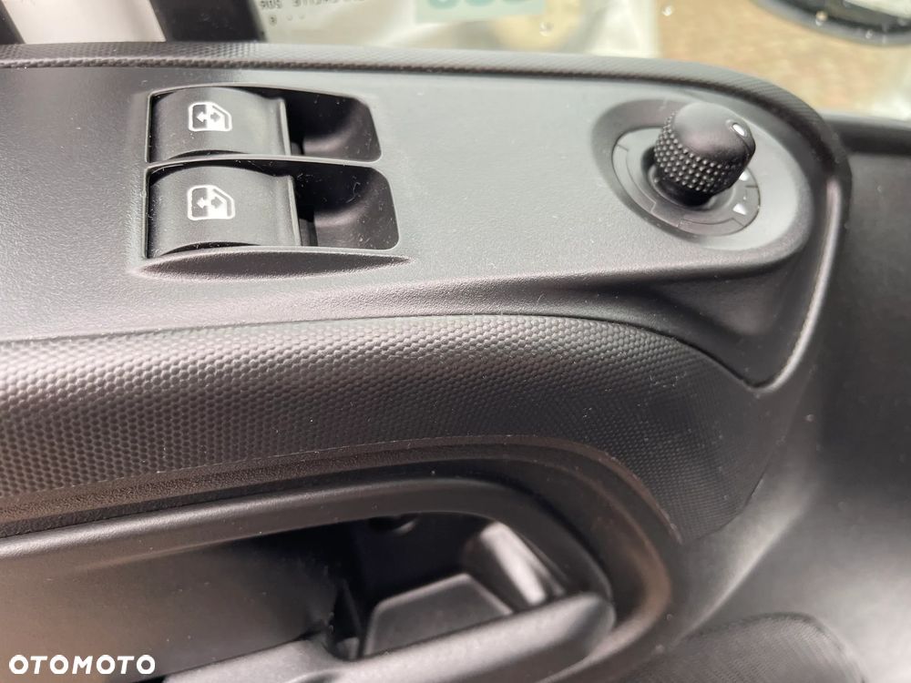 Iveco Daily Izoterma Winda - 13