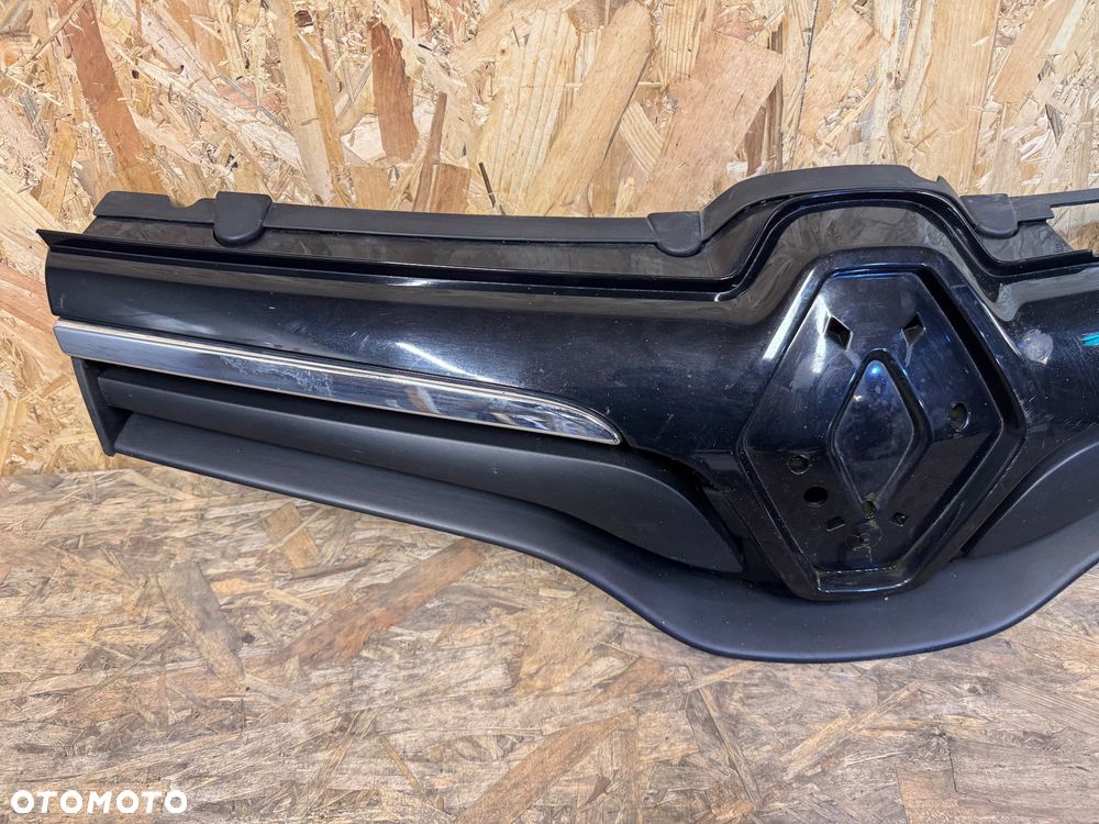 Atrapa grill renault kangoo II lift - 2