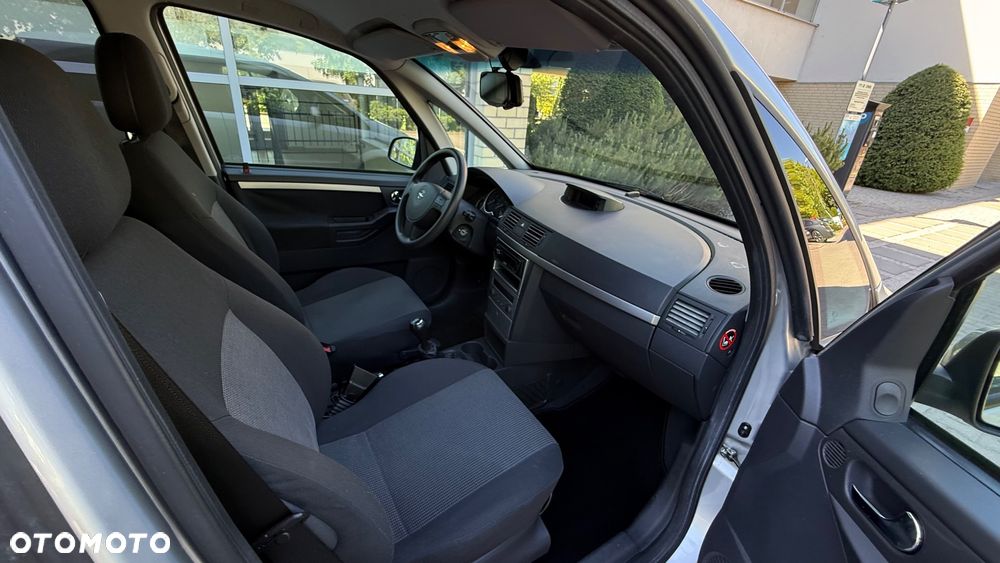 Opel Meriva 1.6 16V Cosmo - 25