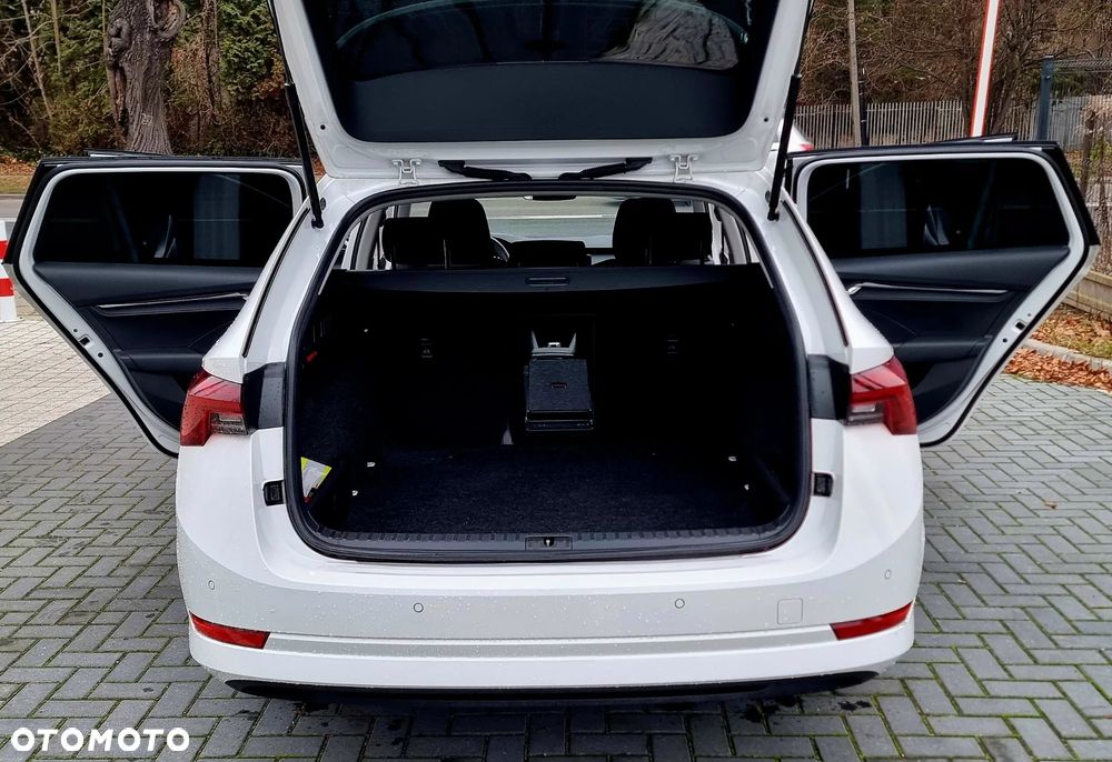 Skoda Octavia 2.0 TDI Style DSG - 13