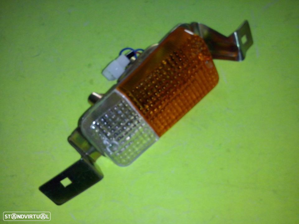 Farolim pisca frente Toyota Corolla Ke30 e Ke36 NOVOS - 1