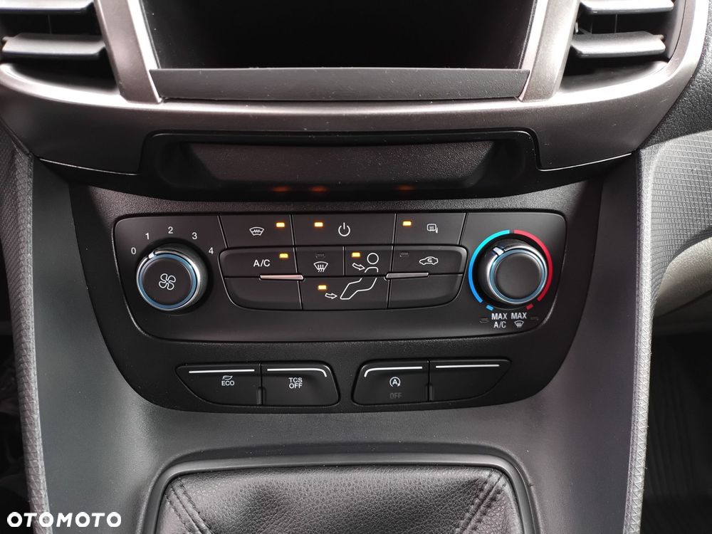 Ford Transit Connect - 23