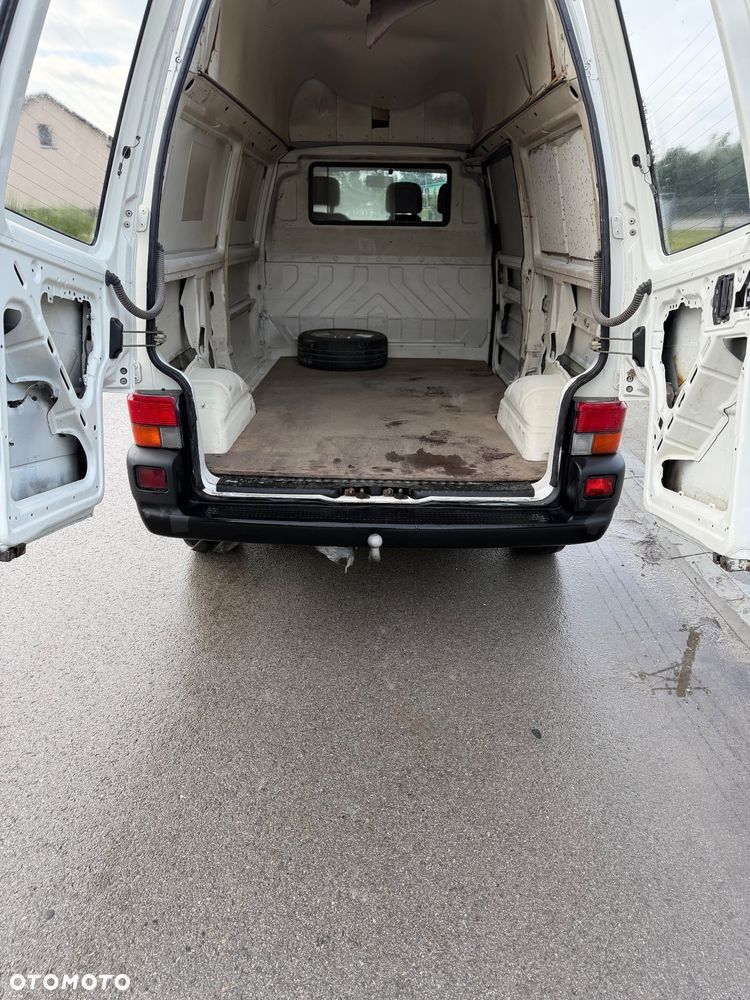 Volkswagen Transporter - 9