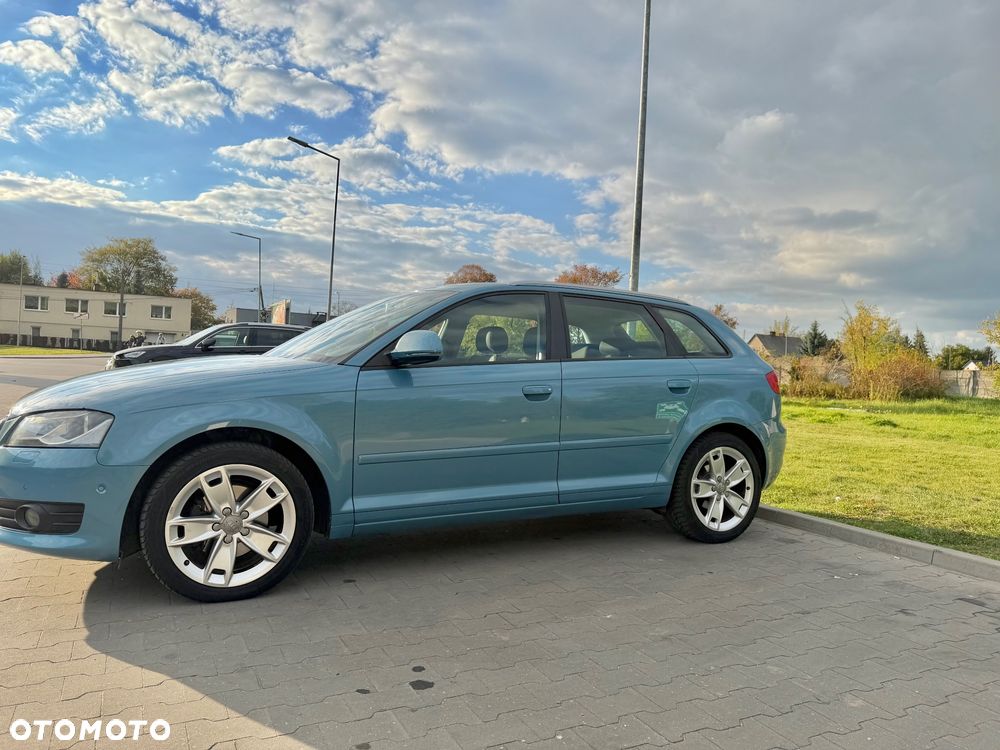 Audi A3 Sportback - 3