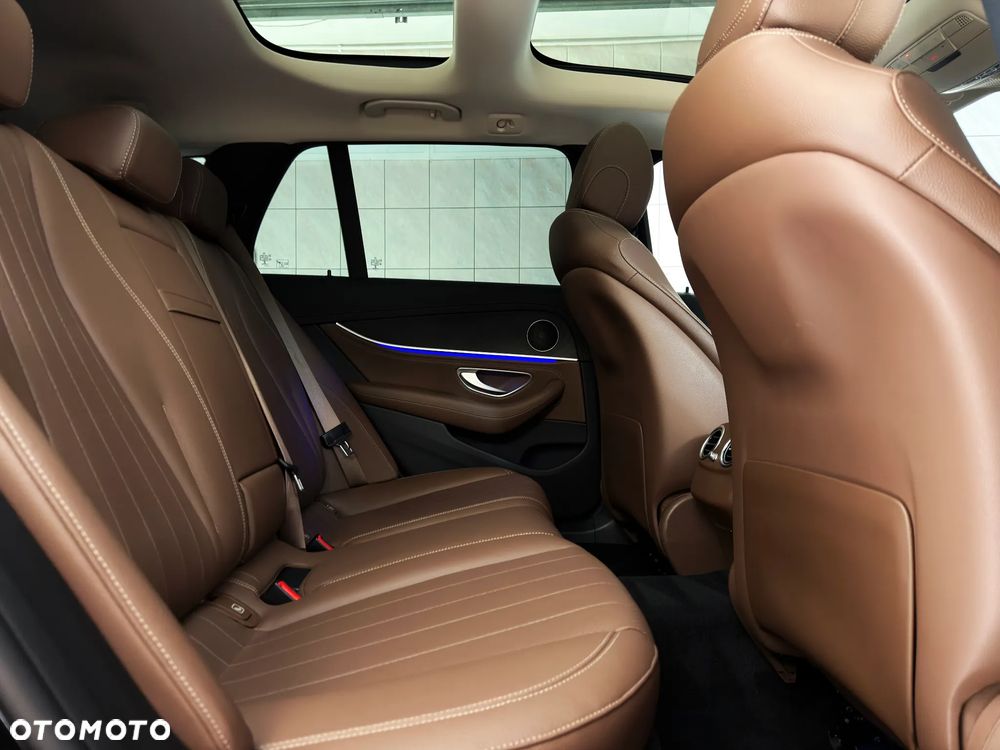 Mercedes-Benz Klasa E 220 d 4-Matic Avantgarde - 18