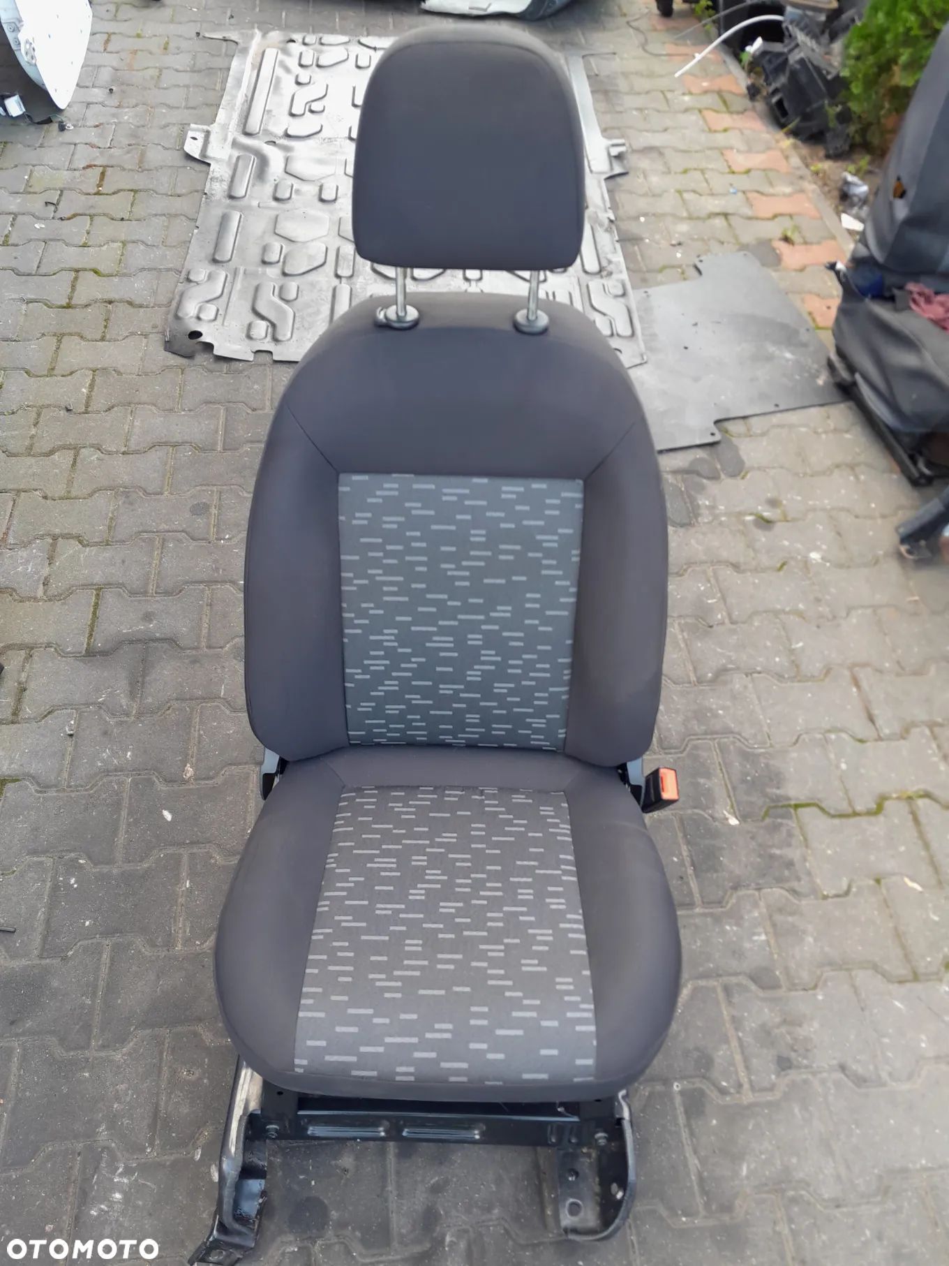 Fotel pasażera Opel Combo D 15r - 1