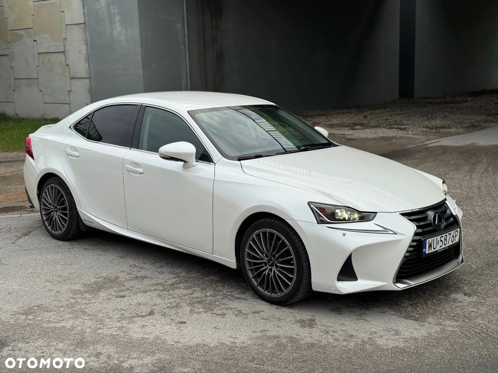 Lexus IS 300h Elegance - 19