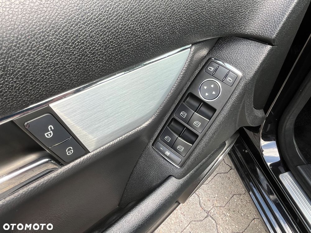 Mercedes-Benz Klasa C 180 Kompressor Automatik BlueEFFICIENCY Avantgarde - 26