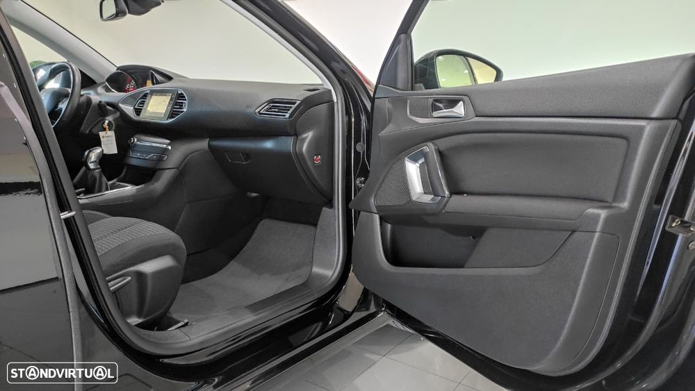 Peugeot 308 1.6 BlueHDi Allure - 21