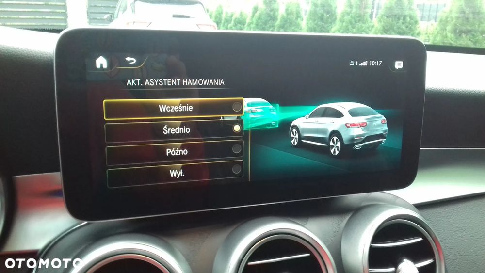 Mercedes-Benz GLC 300 4Matic 9G-TRONIC AMG Line - 17
