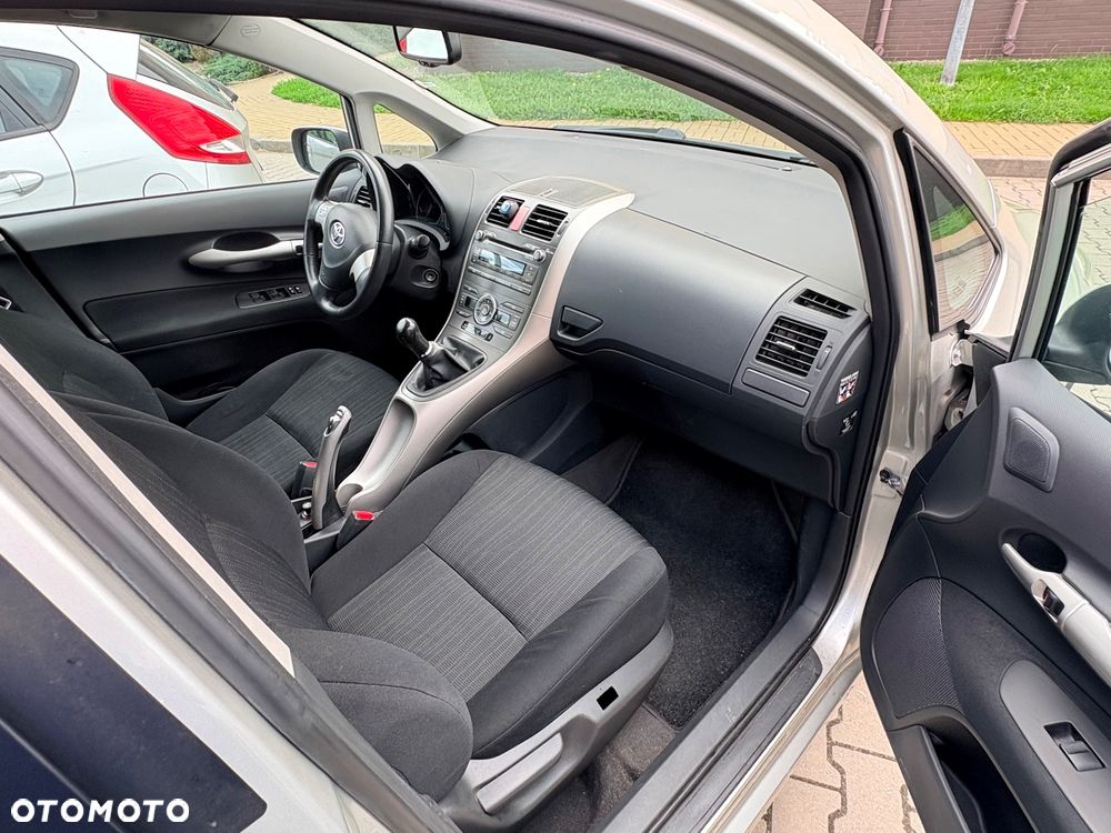 Toyota Auris 1.4 VVT-i Luna - 8