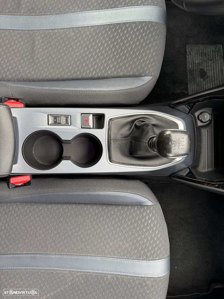 Peugeot 2008 1.2 PureTech Allure Pack - 12