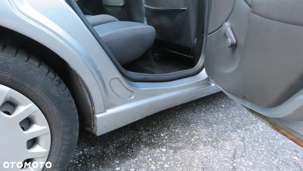 Ford Focus 1.8 Trend - 33