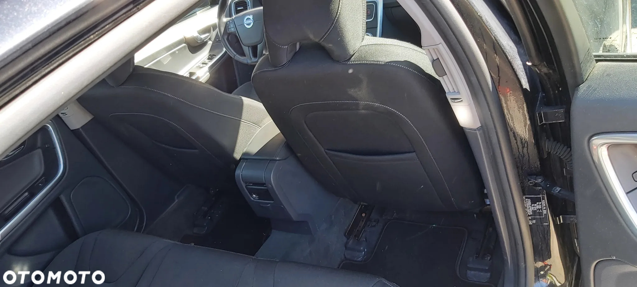 Volvo V60 D2 Momentum - 20