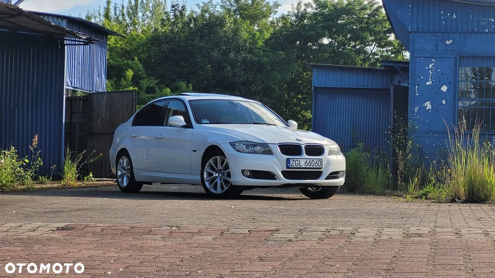 BMW Seria 3 318i - 1
