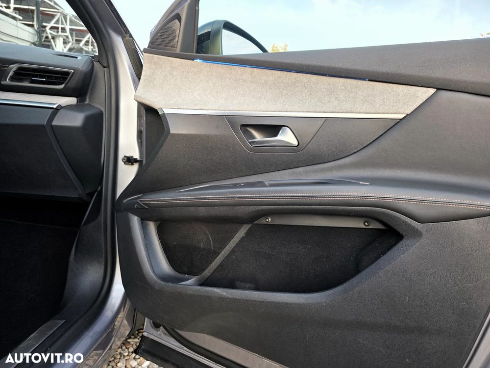 Peugeot 3008 Hybrid 225 e-EAT8 GT Pack - 14