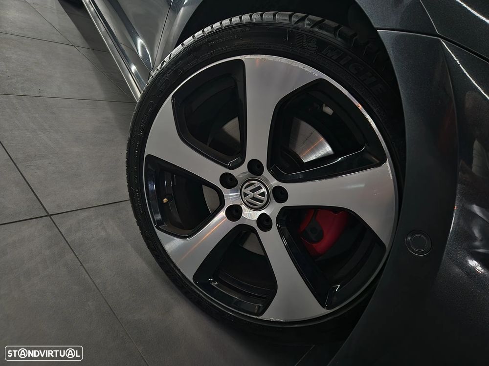 VW Golf 2.0 TSi GTi DSG - 3