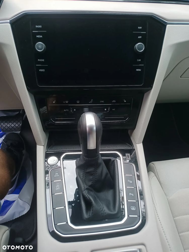 Volkswagen Passat 2.0 TSI 4Mot Elegance DSG - 10