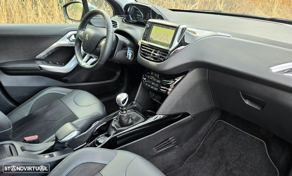 Peugeot 2008 PureTech 130 GPF Stop&Start Crossway - 22