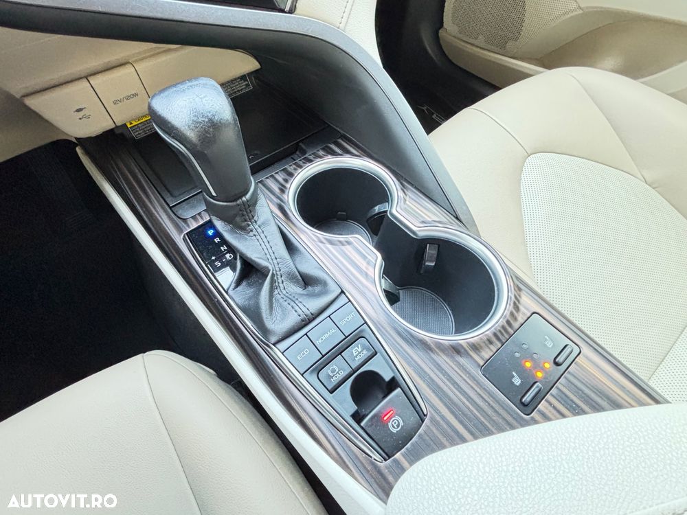 Toyota Camry 2.5 Exclusive - 10