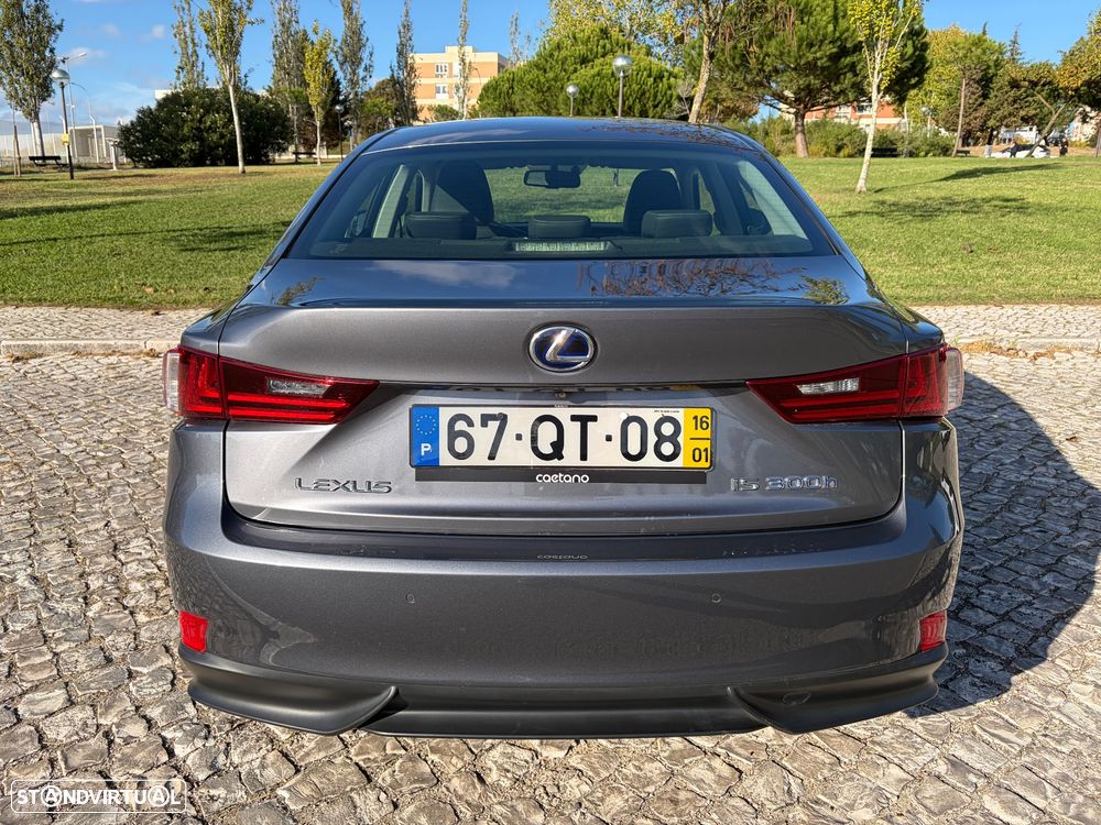 Lexus IS 300H Luxury - 3