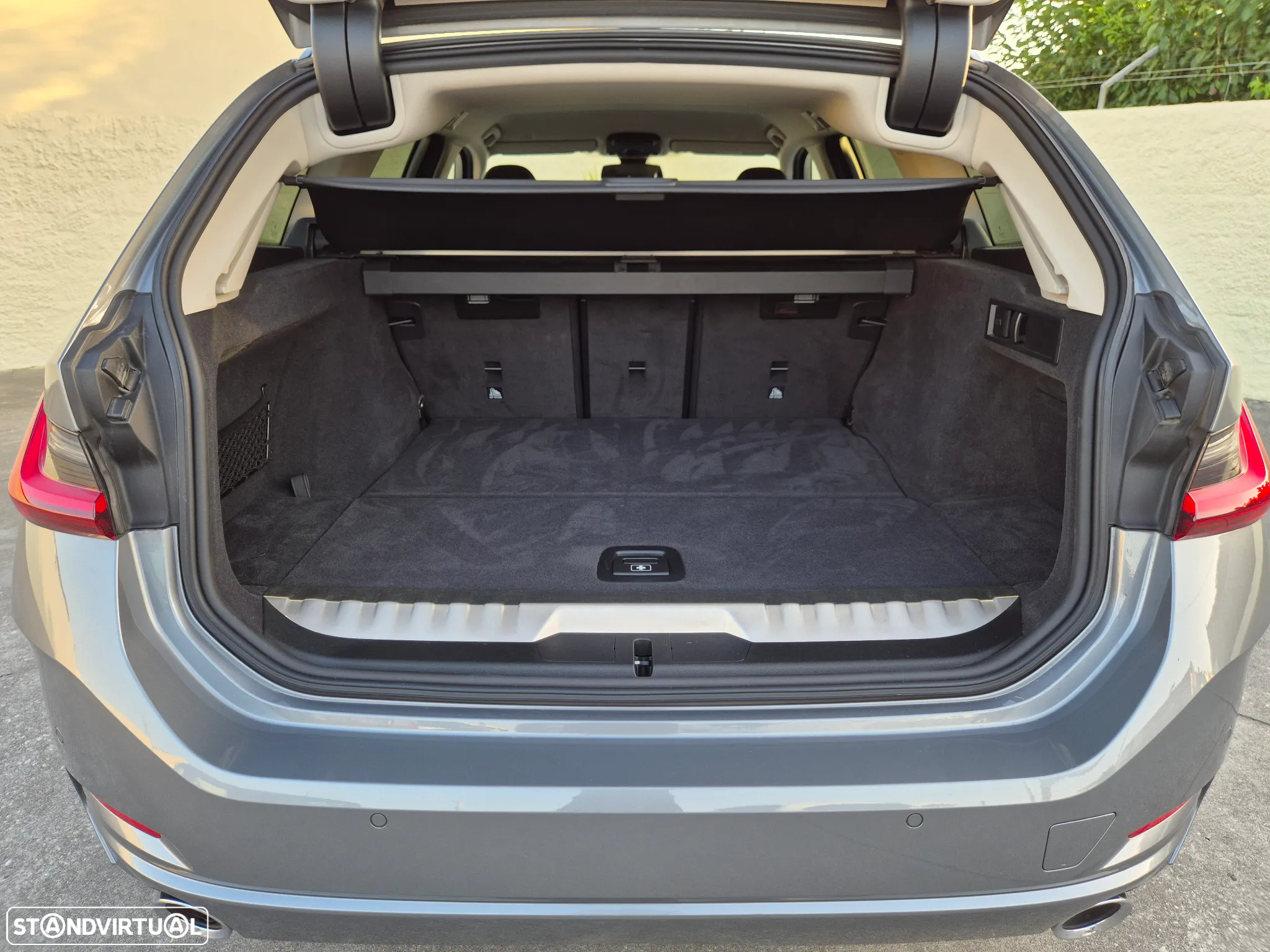 BMW 320 e Touring Auto - 8