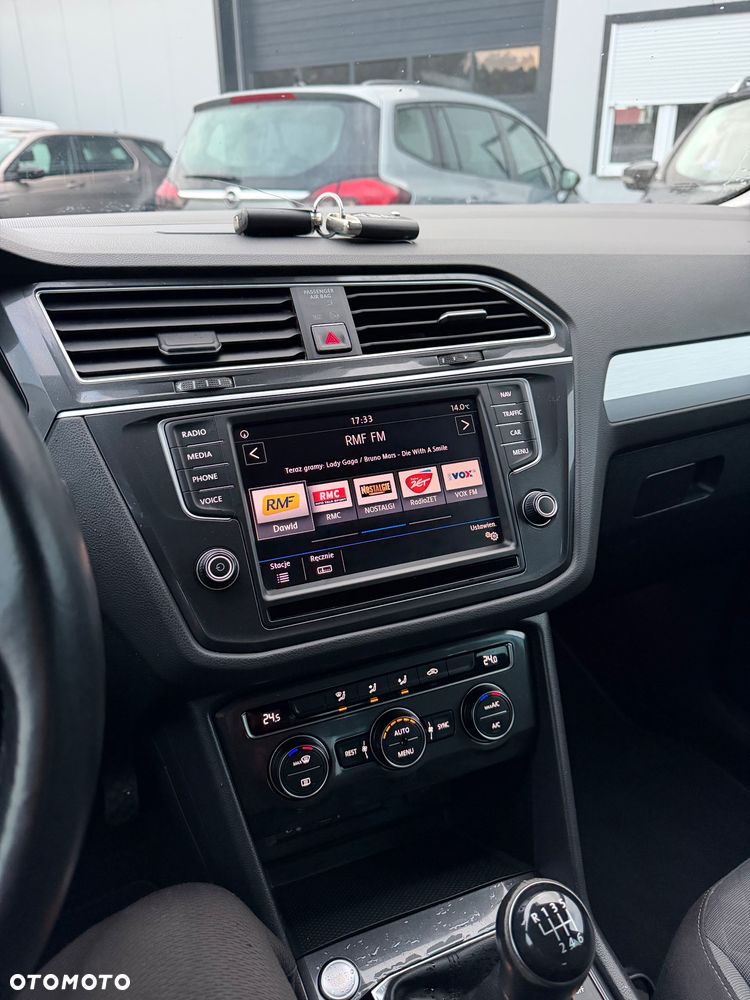 Volkswagen Tiguan - 9