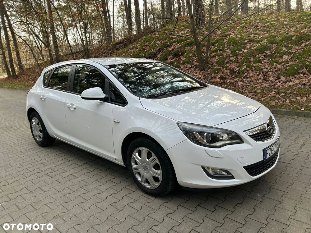 Opel Astra 1.6 Edition 111 Jahre - 8