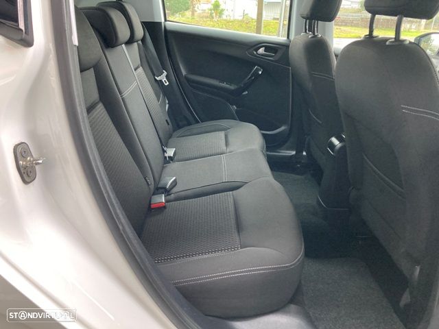 Peugeot 208 PureTech 110 Stop & Start Tech Edition - 29