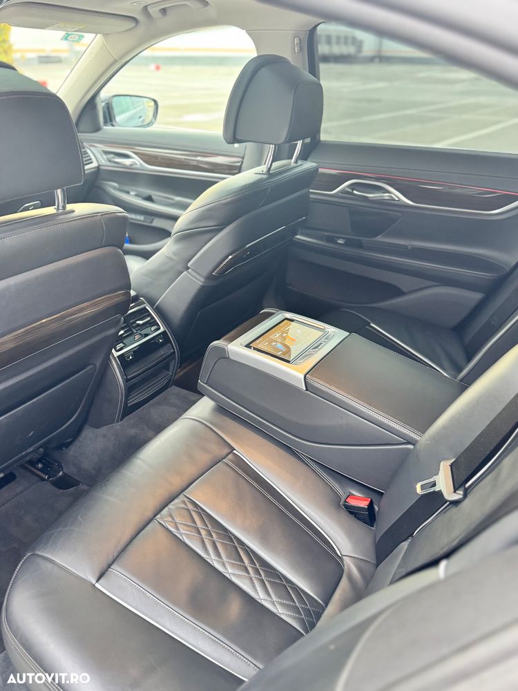 BMW Seria 7 730d xDrive - 9