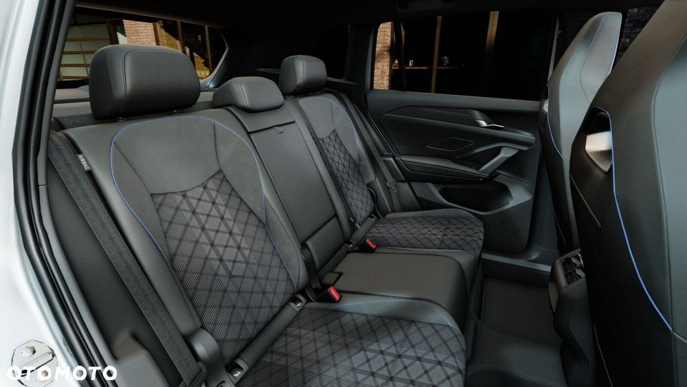 Volkswagen Tiguan - 12