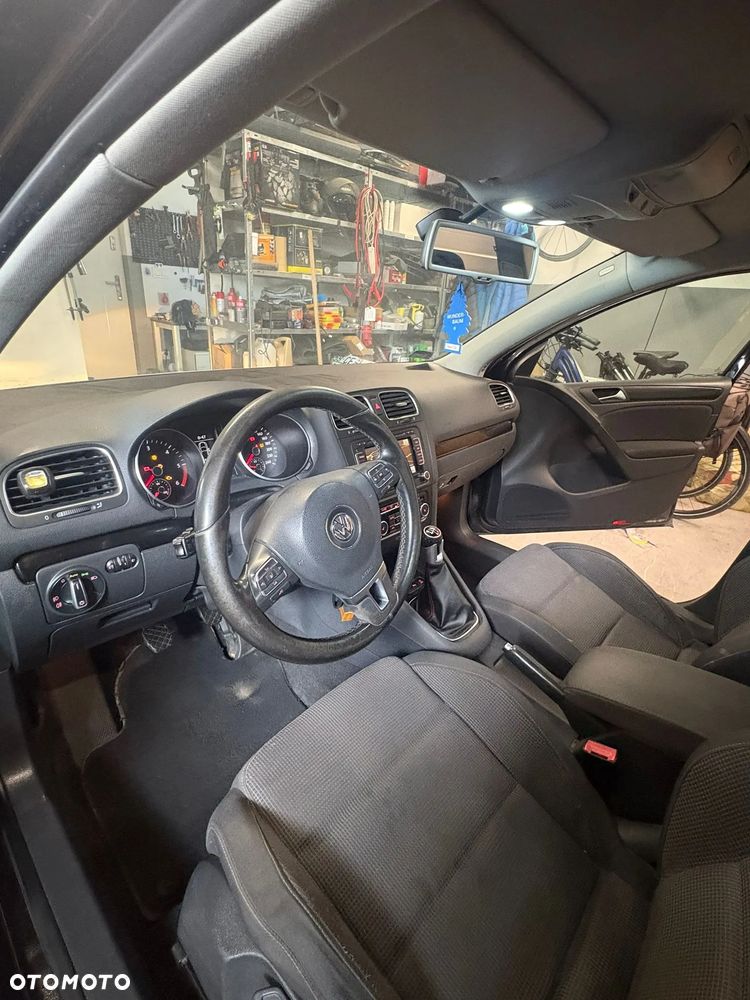 Volkswagen Golf 1.6 TDI Highline - 16