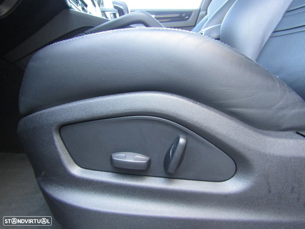 Porsche Cayenne Coupé E-Hybrid - 13