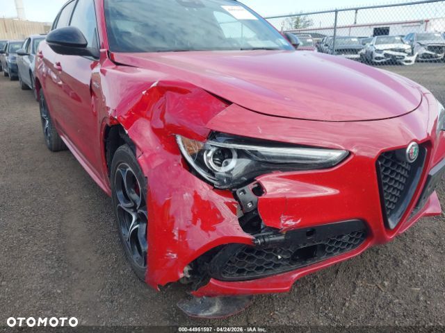 Alfa Romeo Stelvio 2.0 Turbo 16V AT8-Q4 Veloce - 8