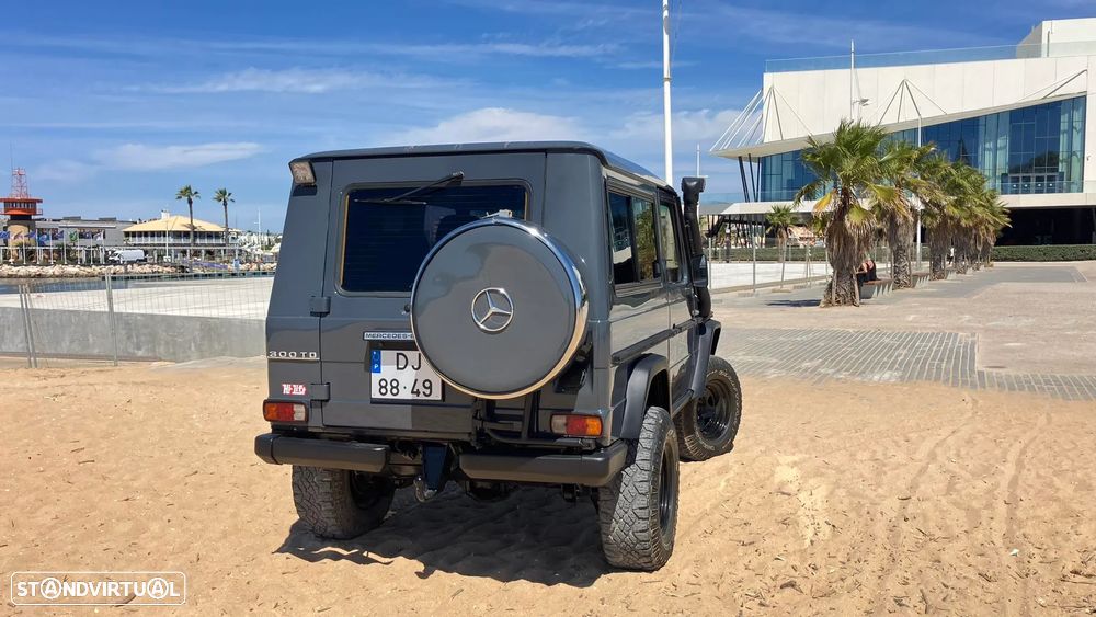 Mercedes-Benz G 300 - 25