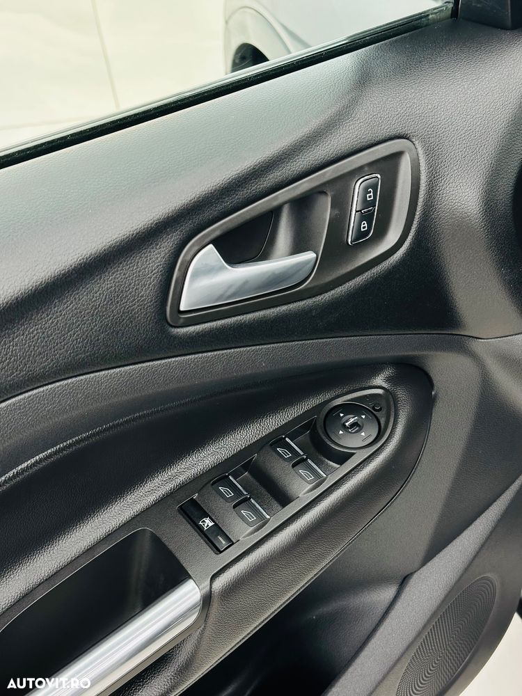 Ford Kuga 2.0 TDCi 2WD Trend - 11