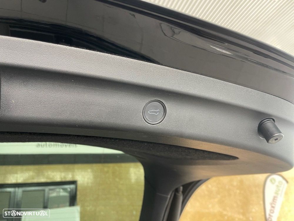 Tesla Model Y Standard - 10