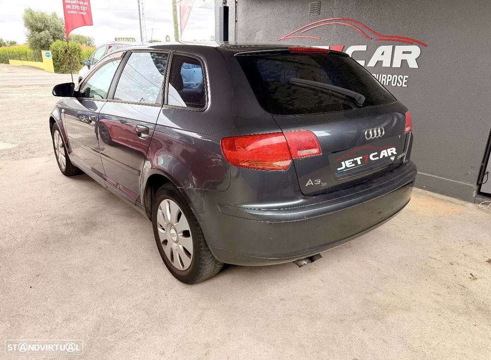 Audi A3 Sportback 2.0 TDi Ambiente — fotografia 2