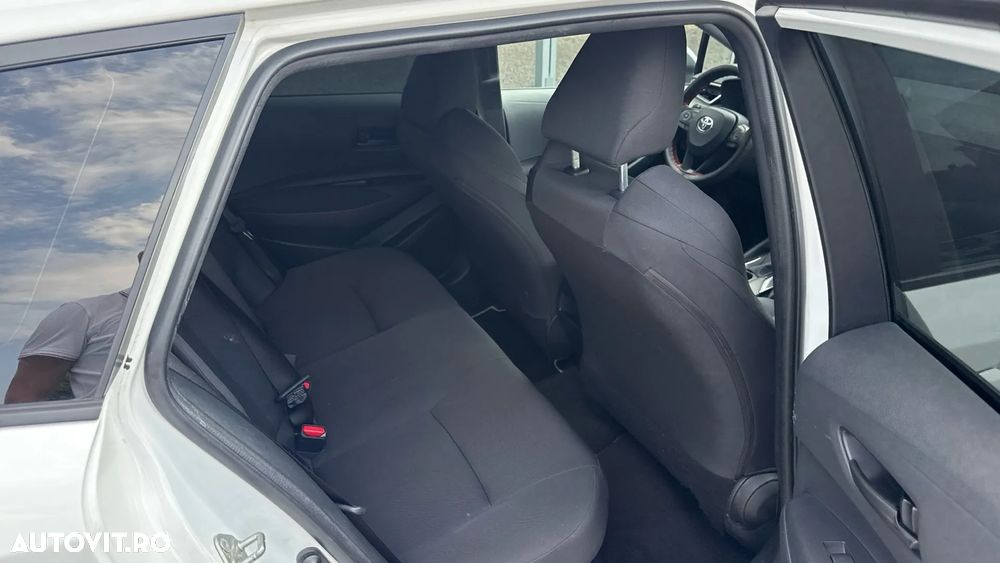Toyota Corolla 1.8 HSD Eco - 14