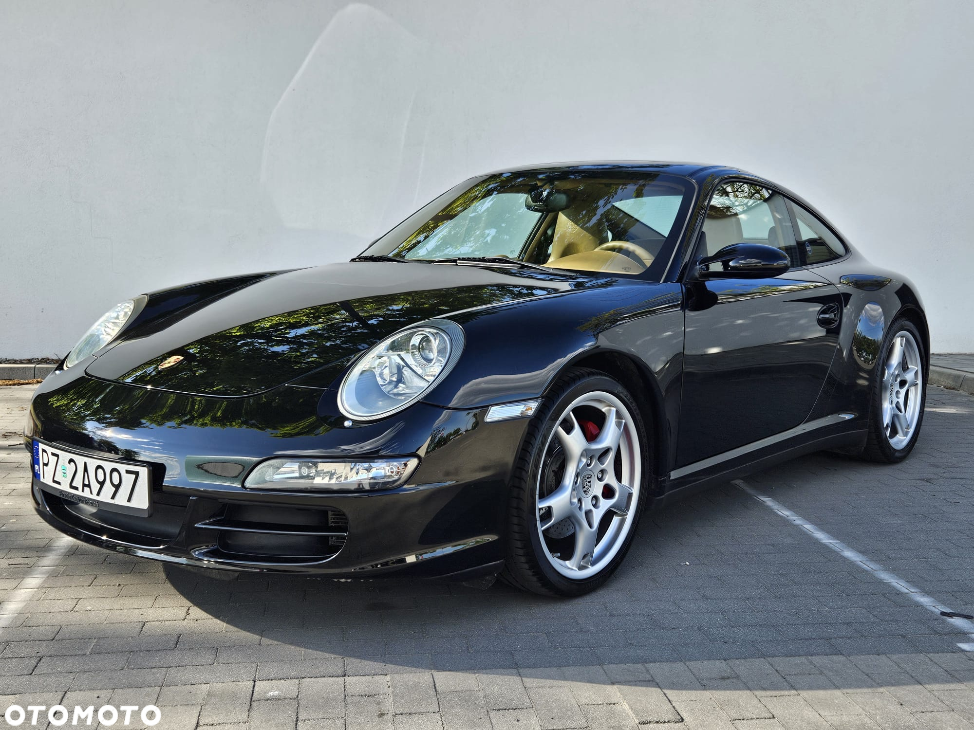 Porsche 911 Carrera 4S - 40