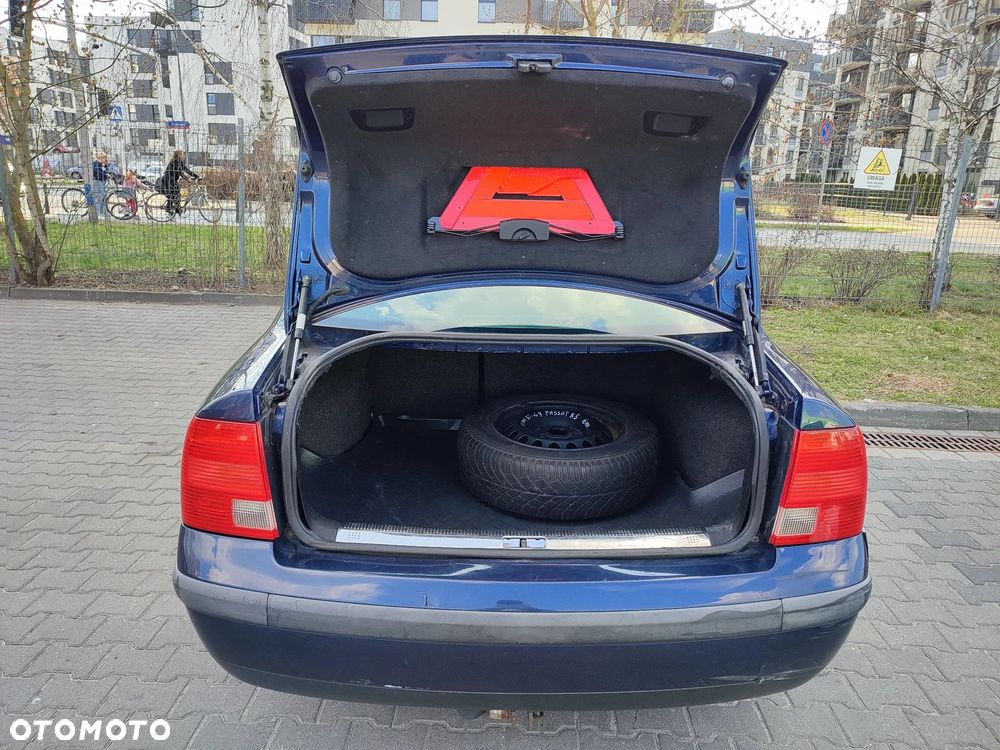 Volkswagen Passat 1.6 GL - 3