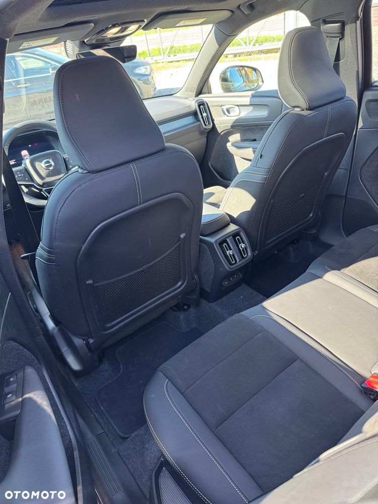 Volvo XC 40 B5 AWD Ultimate Dark - 8