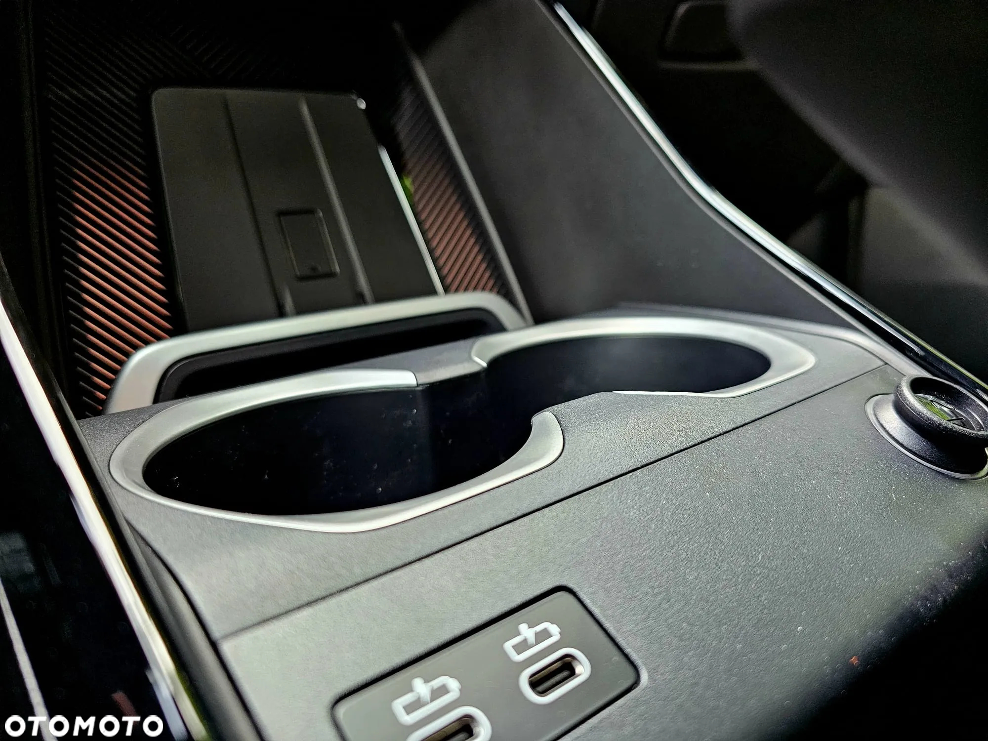 BMW X1 sDrive20i mHEV - 28