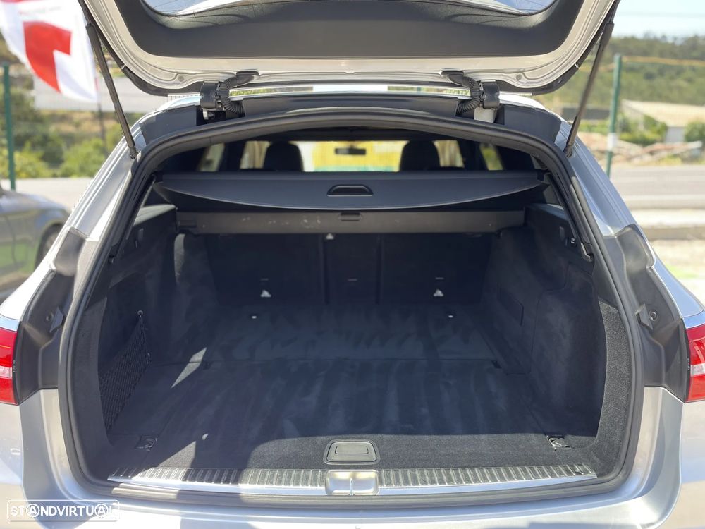 Mercedes-Benz E 220 d 9G-TRONIC AMG Line - 32