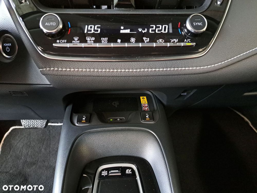 Toyota Corolla 1.8 Hybrid Comfort - 26