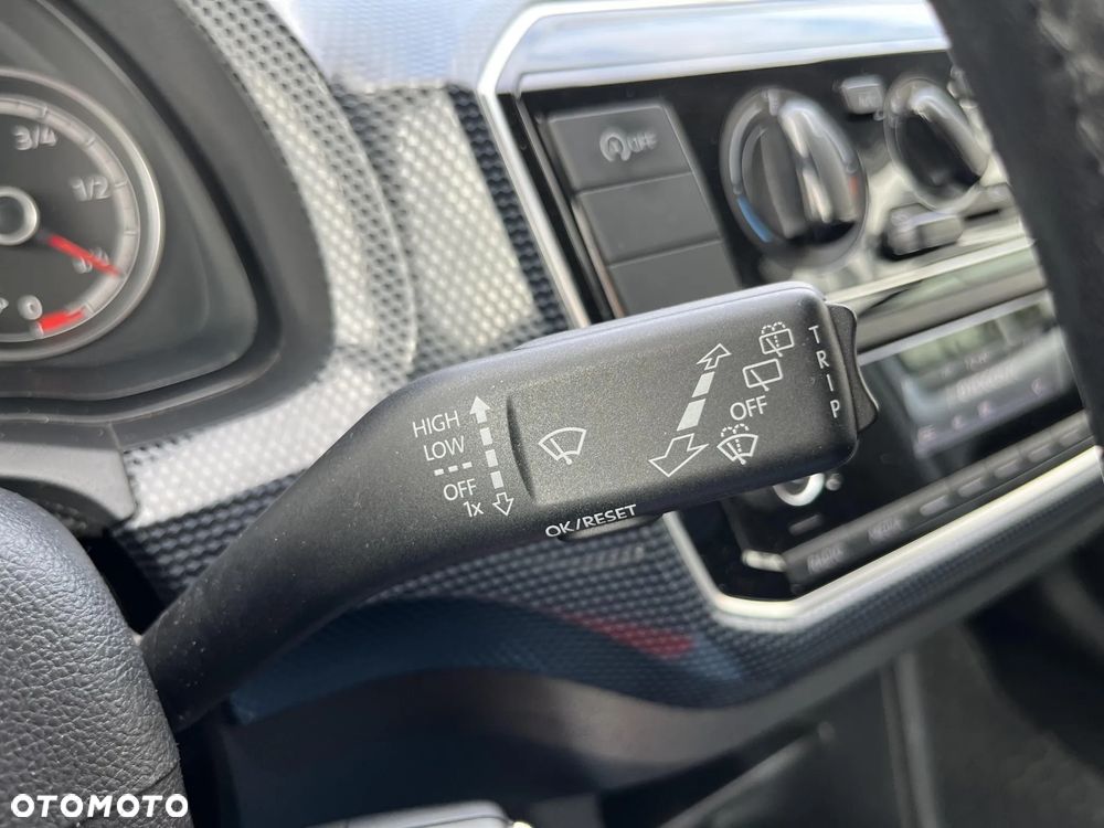 Volkswagen up! 1.0 high - 26