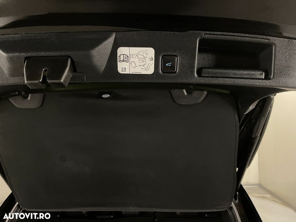 Ford Kuga 2.5 Duratec PHEV ST-LINE - 25